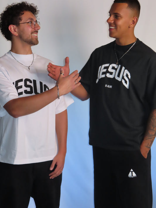 "JESUS IS ALIVE" OVERSIZE TEE WEIß